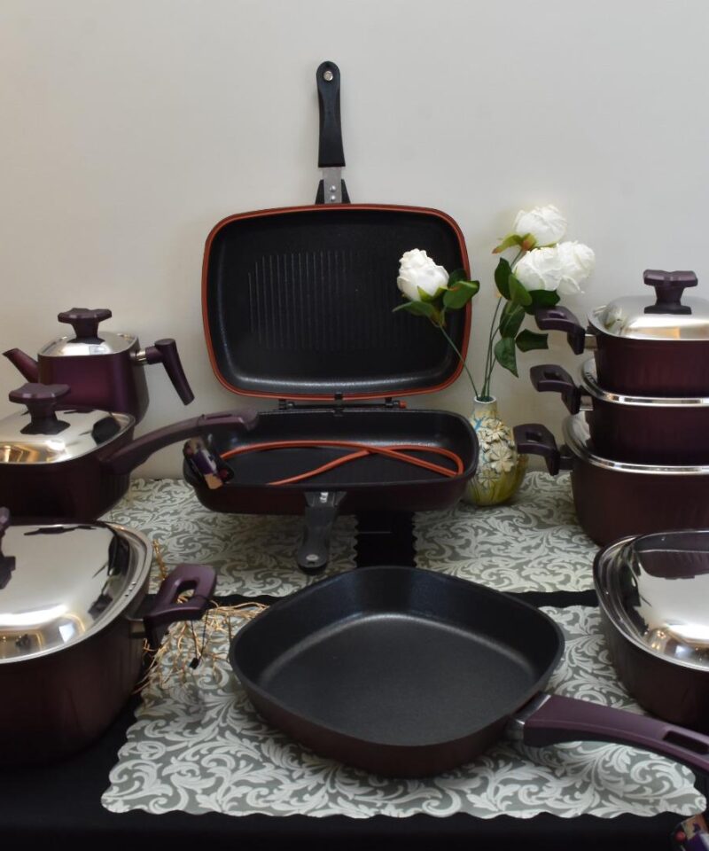 طقم تيتانيوم مربع 16 قطعة  بالبراد