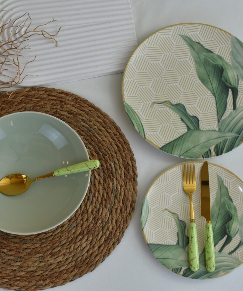 طقم بورسلين 18 قطعة ( nadia)