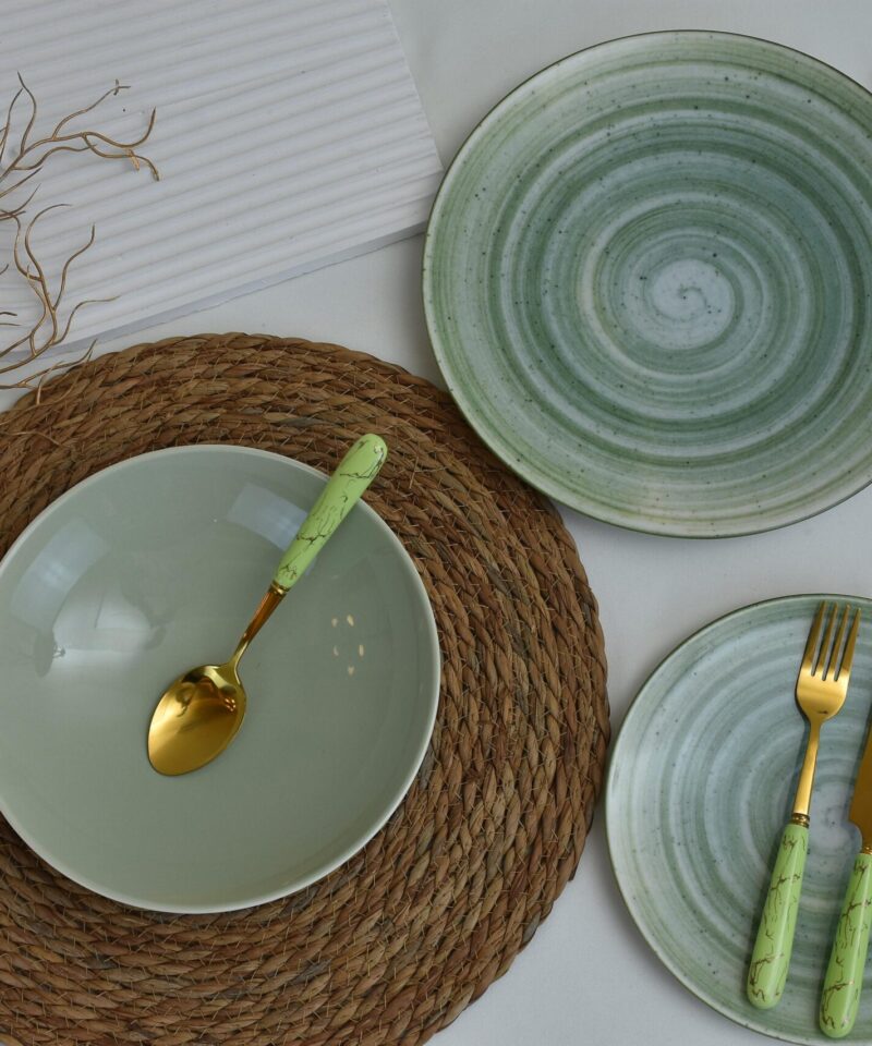 طقم بورسلين 18 قطعة ( fairouz)